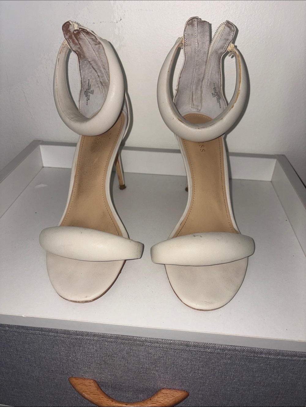 GUESS Women’s Crema White Open-Toe Ankle Strap Heels 10M